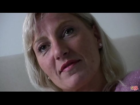 ❤️ Hepimizin becerdiği anne... Hanımefendi, kendinize gelin! ❤❌ Süper porno bizde